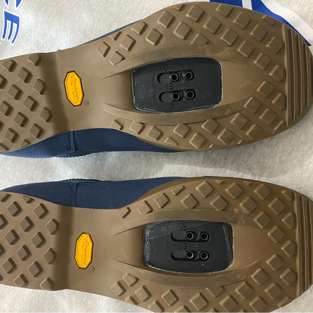 Cylcling shoes used twice.